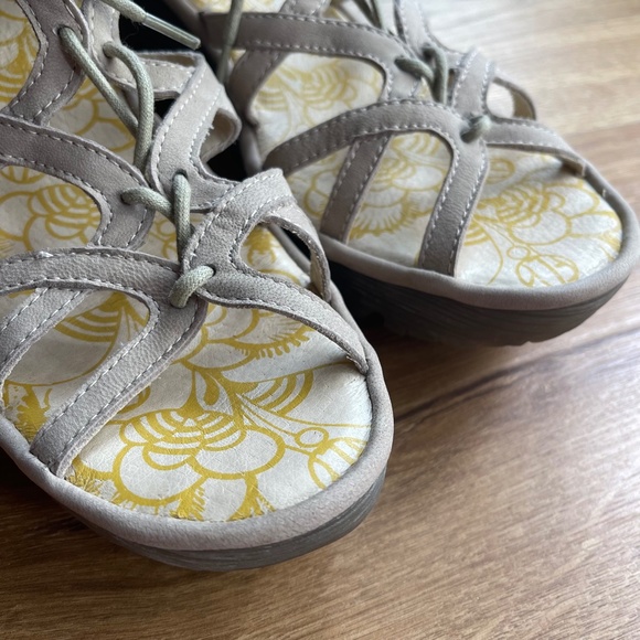 FLY LONDON YUKE Silver Metallic Sandal Wedges Size 41 (10-10.5) - Picture 7 of 9